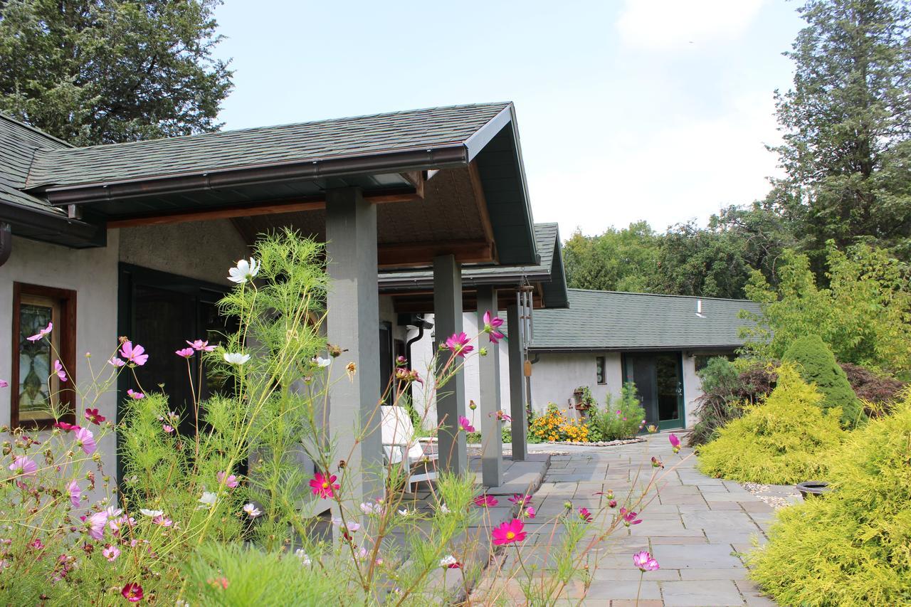 ホテルNew Park Retreat イサカ エクステリア 写真